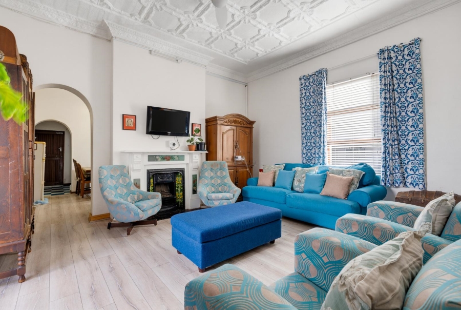 8 Bedroom Property for Sale in Vredehoek Western Cape